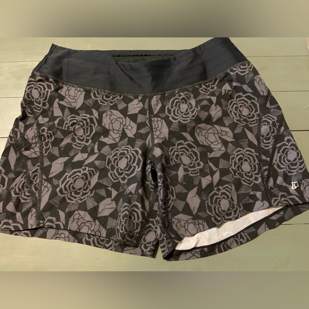 SkirtSports Black and Gray Patterned Athletic Shorts